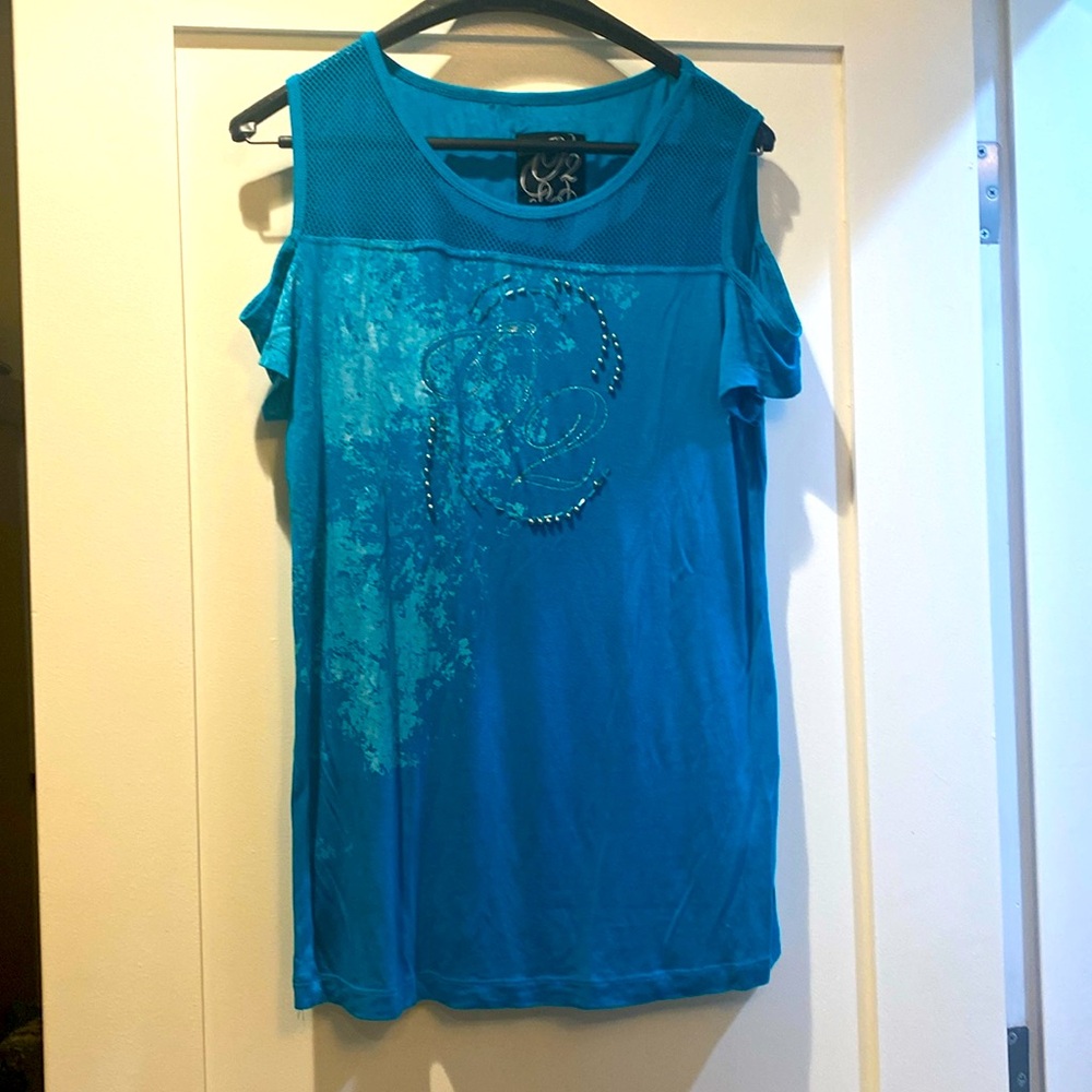 CO2 cold shoulder t-shirt. Size XL